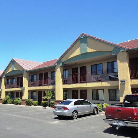 America'S Best Inn & Suites Saint George Buitenkant foto