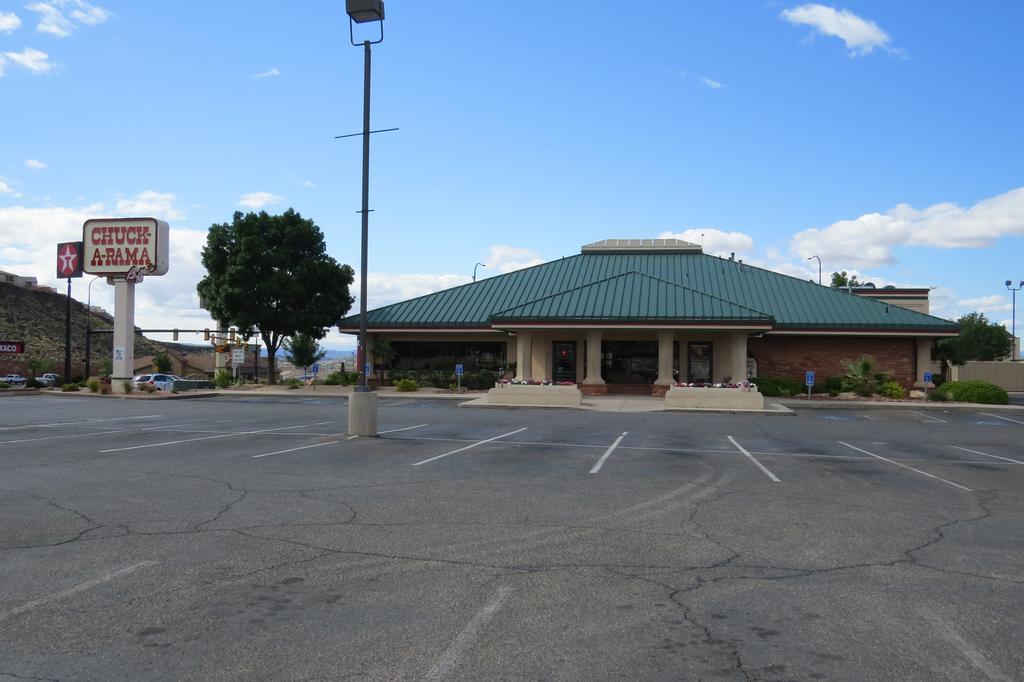America'S Best Inn & Suites Saint George Buitenkant foto