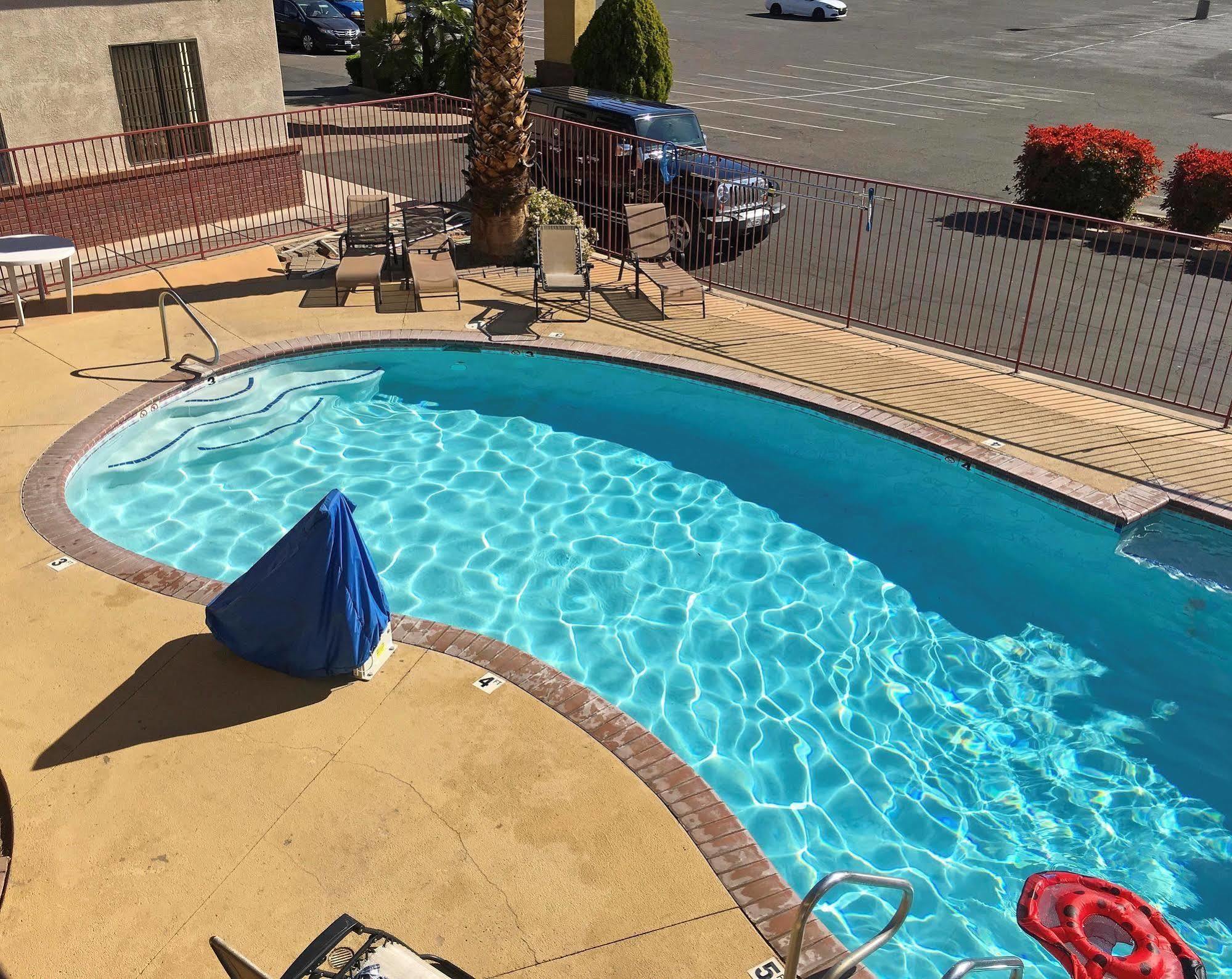 America'S Best Inn & Suites Saint George Buitenkant foto