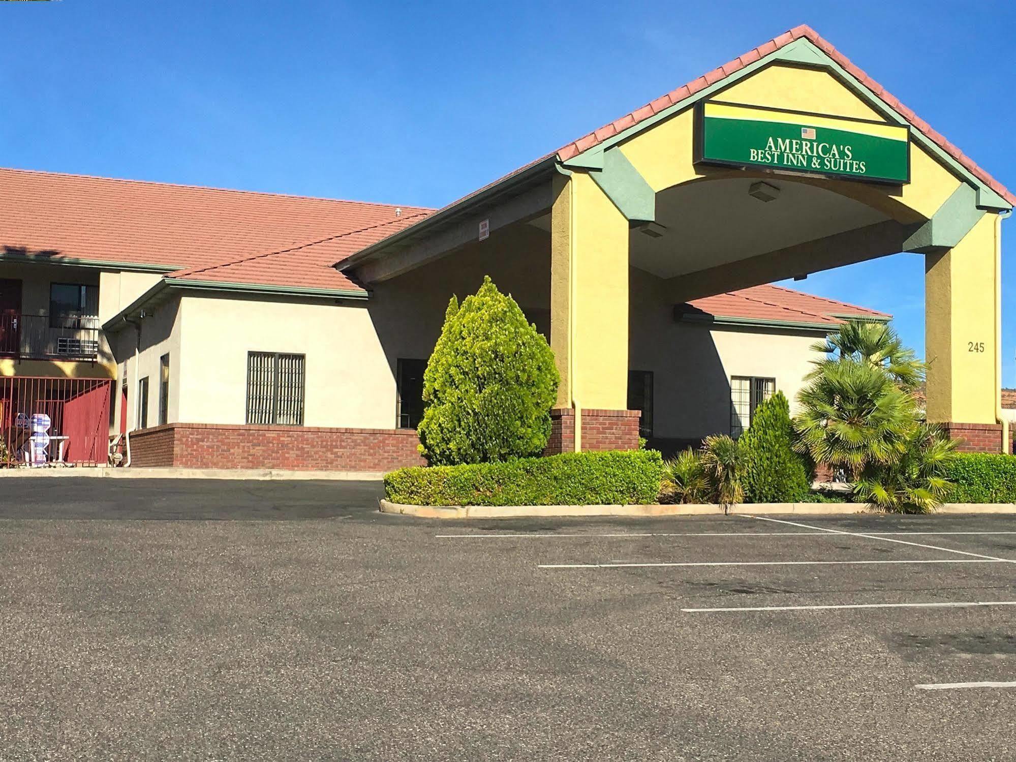 America'S Best Inn & Suites Saint George Buitenkant foto