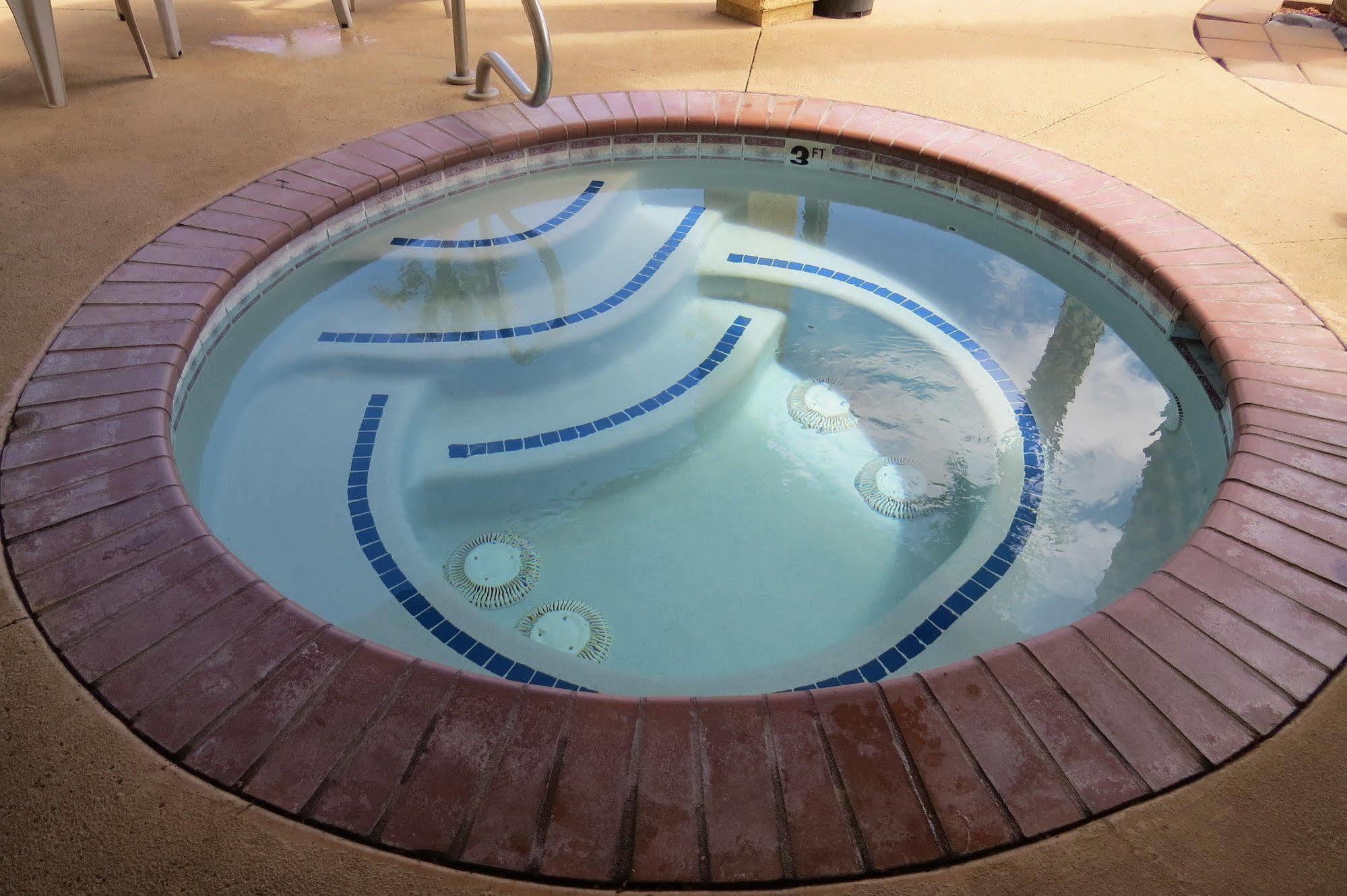 America'S Best Inn & Suites Saint George Buitenkant foto