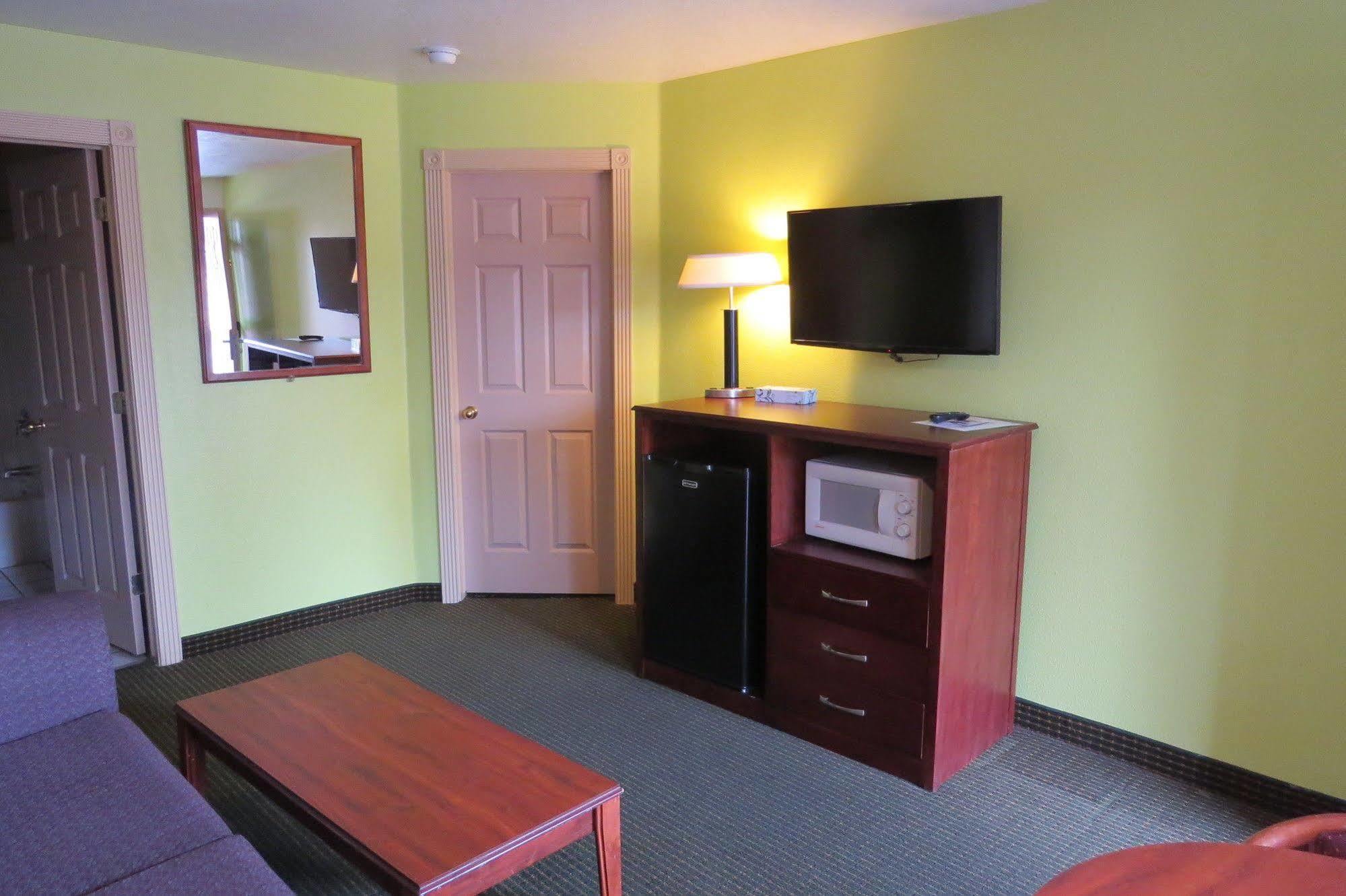 America'S Best Inn & Suites Saint George Buitenkant foto