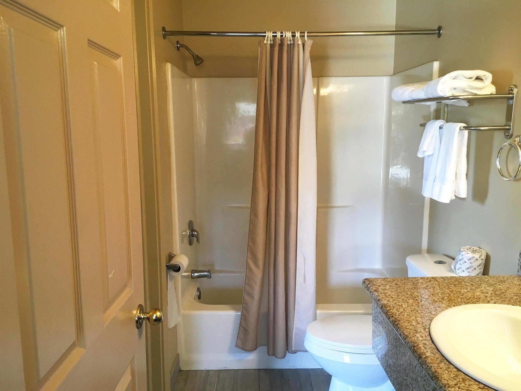America'S Best Inn & Suites Saint George Buitenkant foto